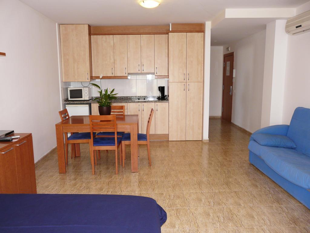 Apart-Hotels Mar Blava Cubelles Quarto foto